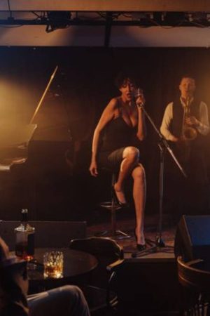 chanteuse avec pianiste